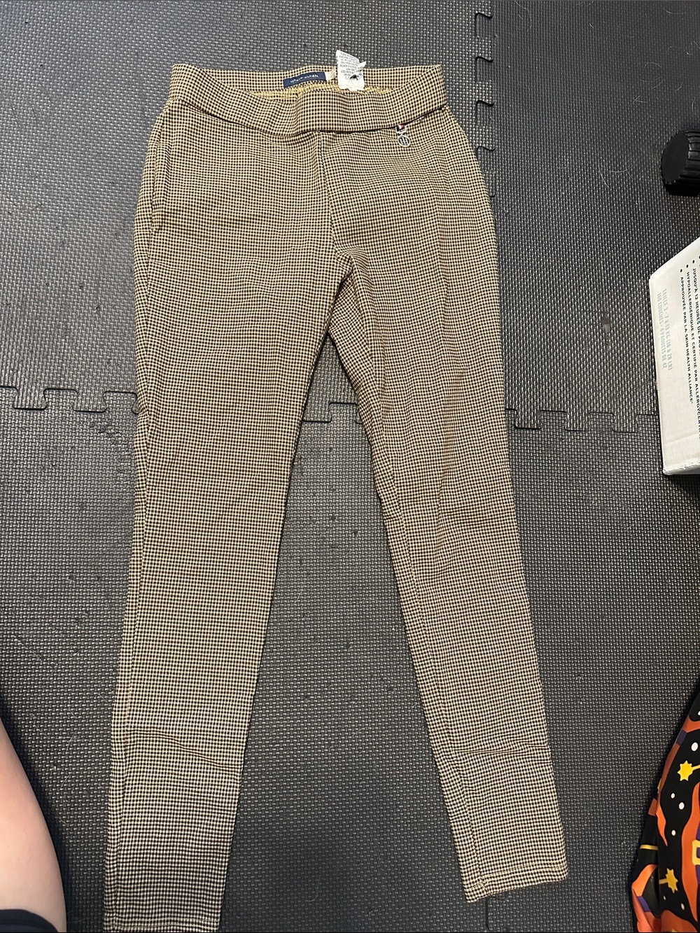 Tommy Hilfiger Black & Tan Houndstooth Ponte Pants